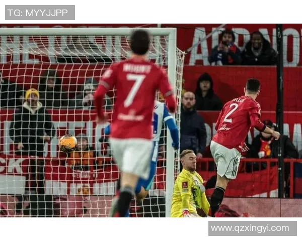 那不勒斯逆转曼联足总杯争议补时进球引发全场热议